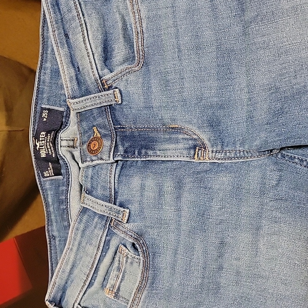 Hollister jeans
